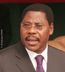 Article : Boni Yayi d&eacute;cid&eacute; &agrave; r&eacute;viser la Constitution