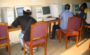 Article : L’arnaque en ligne : un crime transfrontalier bien installé au Bénin